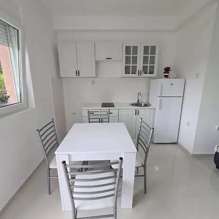 Casa de hóspedes Popivoda 3*